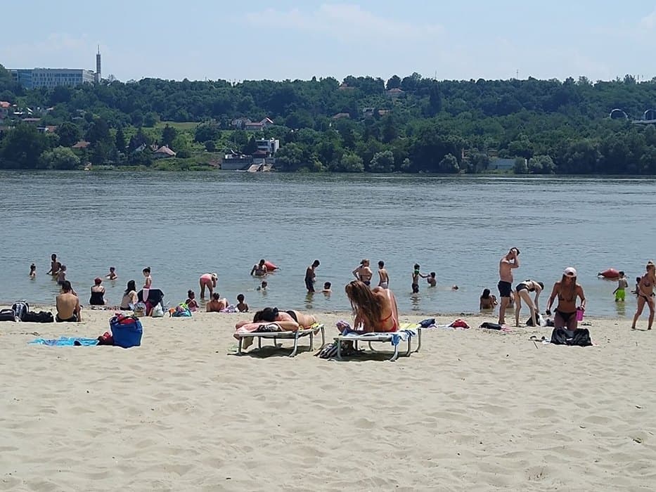 Prvi dan leta, temperature do 35 stepeni, upozorenje na grmljavinske nepogode krajem dana