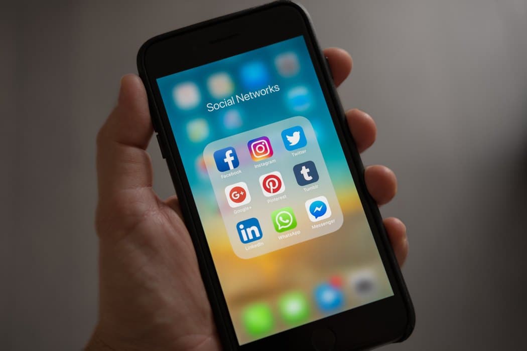 NBS upozorava na sve češće prevare putem aplikacije WhatsApp
