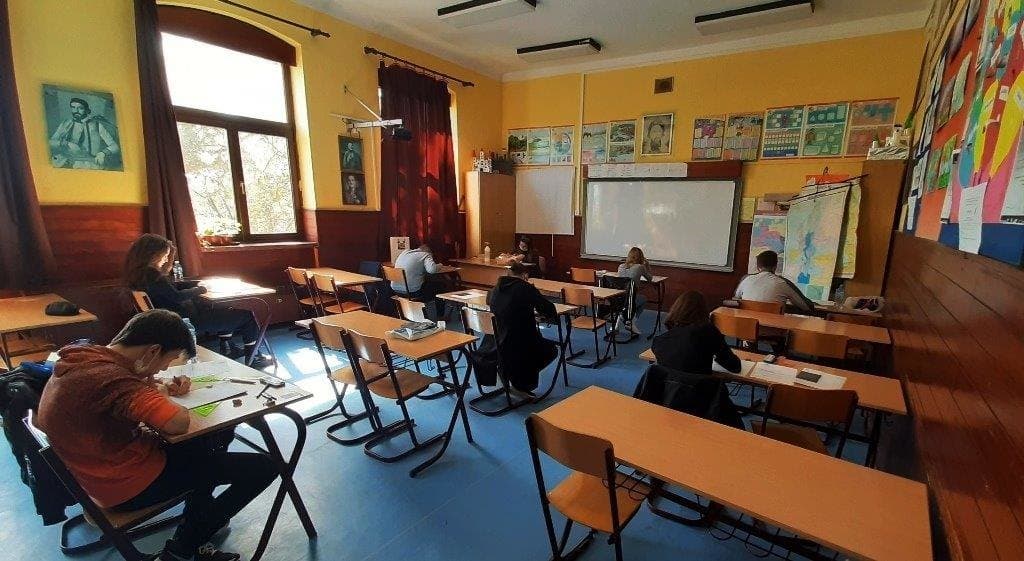 Treći dan male mature, osmaci polažu test iz jednog od pet izabranih predmeta
