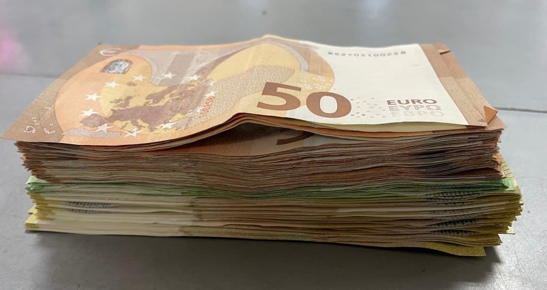 Srednji kurs dinara za evro 117,3730 dinara