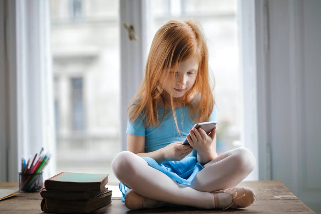 Deca u Srbiji sve više koriste internet za edukaciju