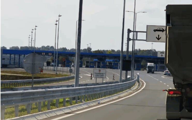 Na graničnim prelazima nema zadržavanja ni za putnička, ni za teretna vozila