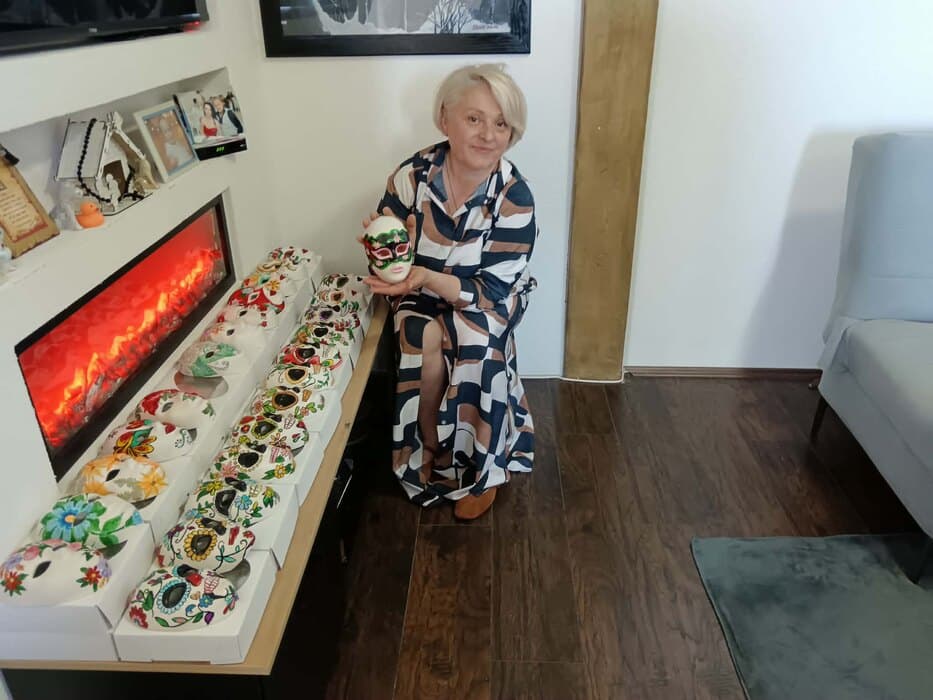Olivera Savić iz Kragujevca stvara prava mala umetnička dela na kišobranima