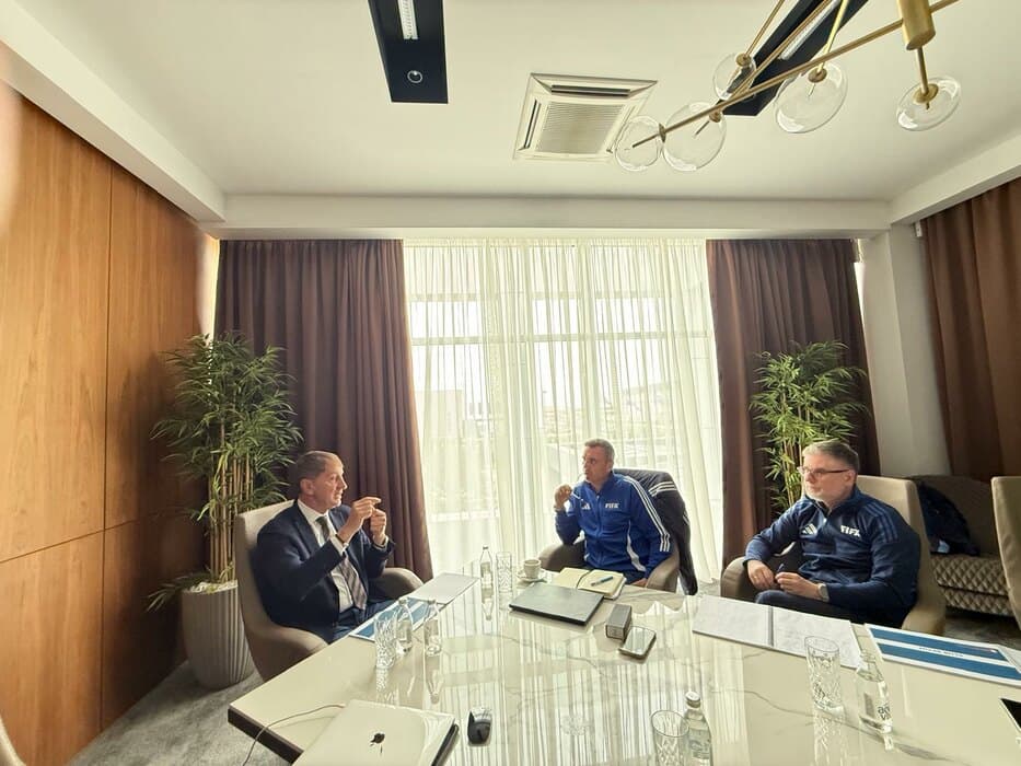 Fudbalski savez Srbije ugostio delegaciju Svetske fudbalske federacije