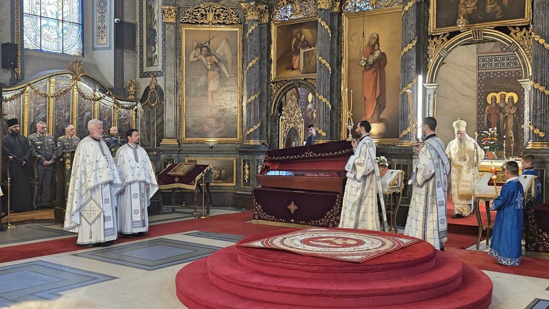 U Hramu Svetog Save održana vaskršnja liturgija, služio vladika moravički Tihon