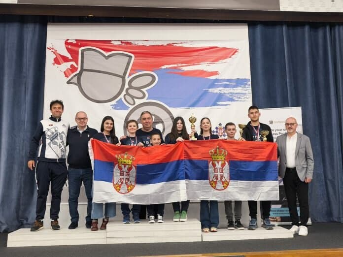 Srebro i tri bronze ze mlade šahiste iz Srbije