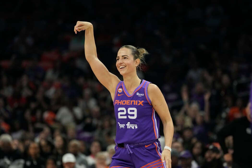 Jovana Nogić postigla rekordnih 27 poena za Finiks u pobedi nad Čikagom