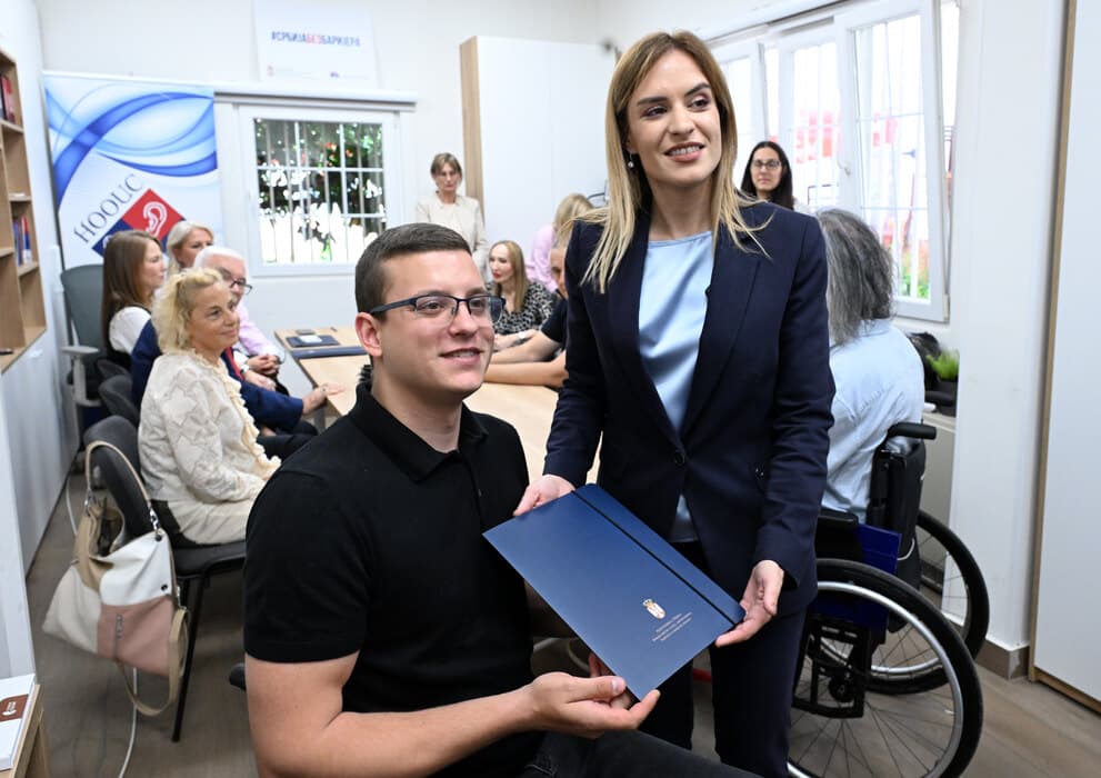 Đurđević Stamenkovski: Ugovori vredni više od 97 miliona dinara savezima osoba sa invaliditetom