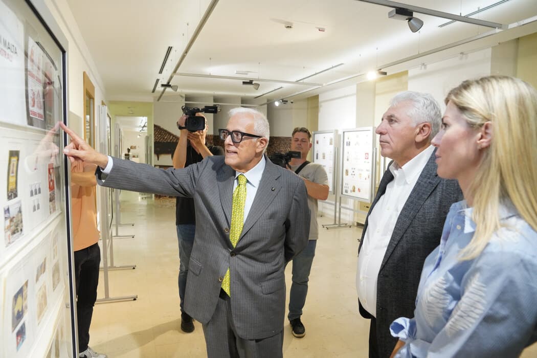 Otvorena izložba poštanskih marki Suverenog malteškog reda u PTT muzeju