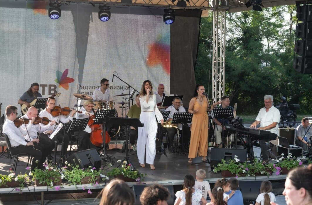 Završen RTV Piknik „ponesi ćebe“: Više stotina građana uživalo u muzici i druženju
