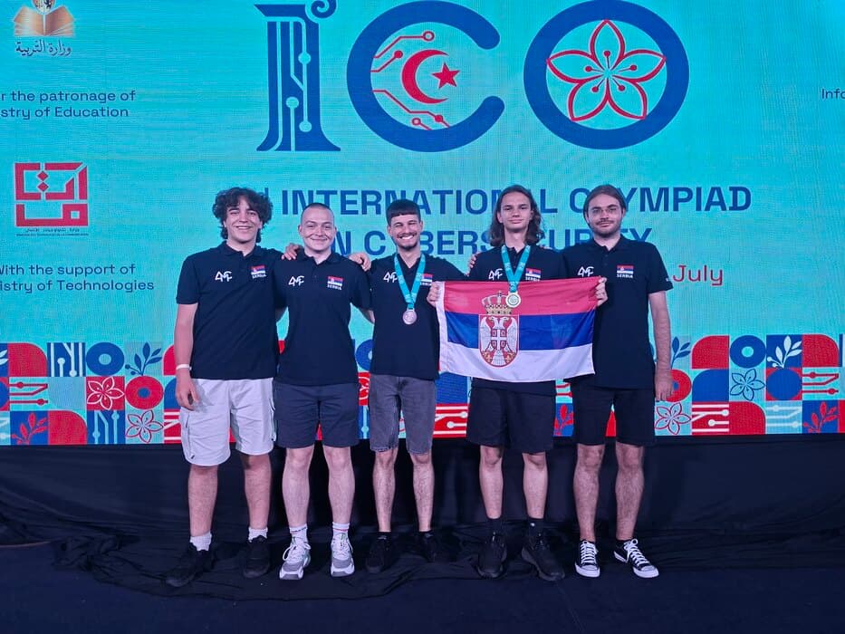 Zlato i bronza za učenike iz Srbije na Međunarodnoj olimpijadi iz sajber bezbednosti