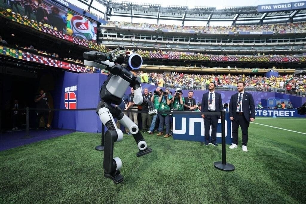 Robot - zvezda fudbalskog spektakla