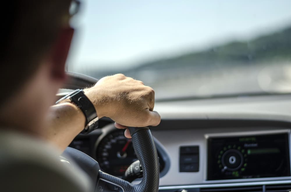 Ne krećite na put pre nego što proverite ove stvari na automobilu