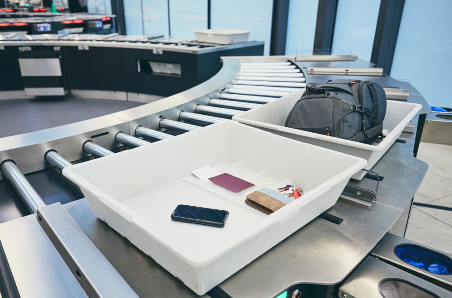 Važno pravilo za put avionom: Ovo smete da nosite samo u ručnom prtljagu