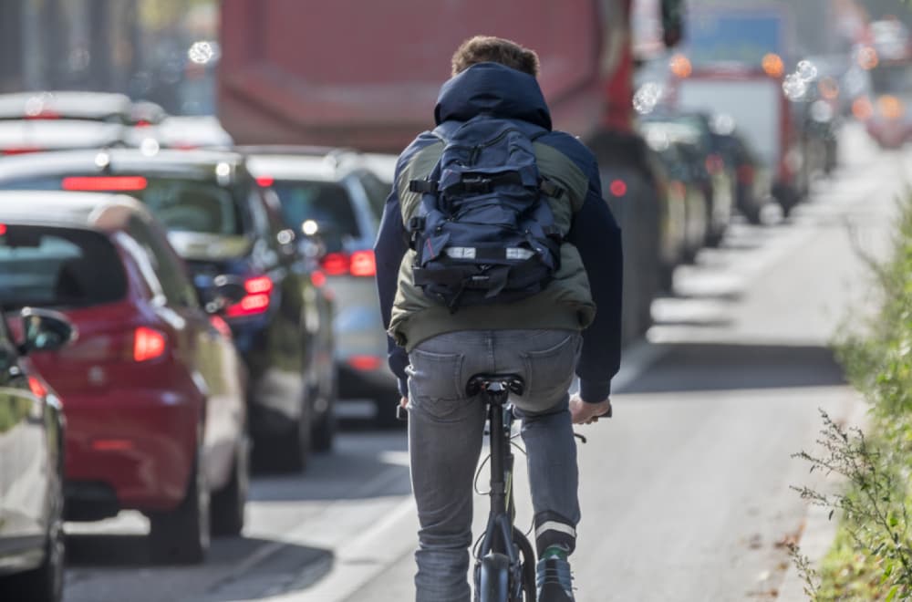 Apel vozačima: Ide lepo vreme, obratite pažnju na motocikliste i bicikliste