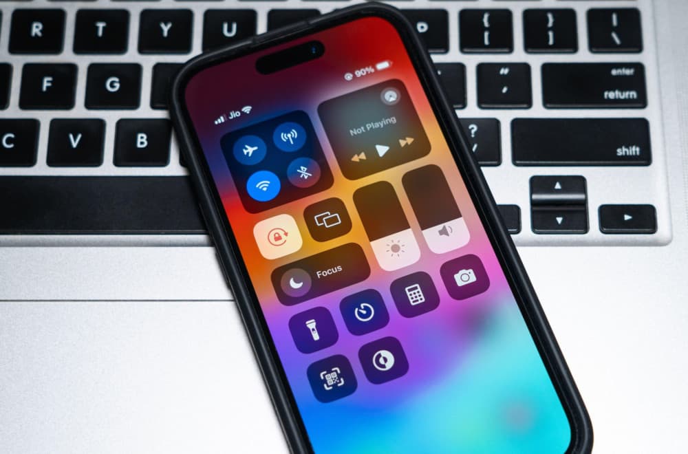 Pun pogodak: Ovo je nova boja za iPhone 18 Pro! FOTO