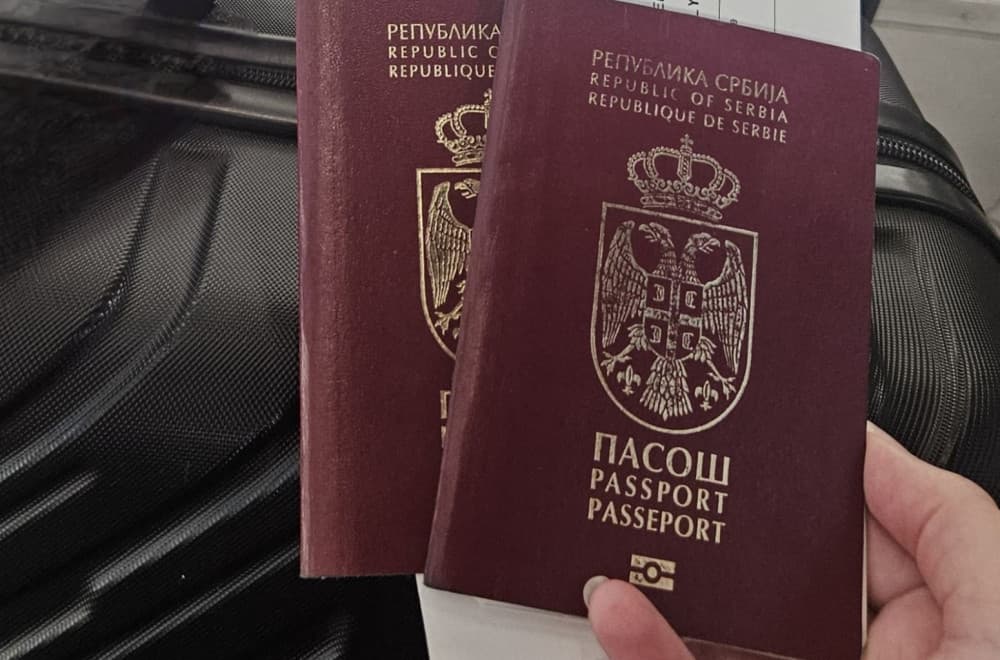 Počelo izdavanje novih pasoša u Srbiji; Evo koliko košta i kako izgleda FOTO