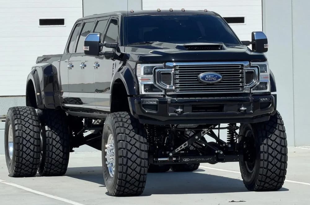 Ford F-450 sa 6 vrata i 11 sedišta: Za pun rezervoar vam treba 1.000 dolara! FOTO