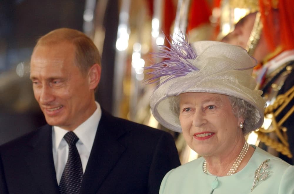 Snimak Putina postao viralan: "Samo je kraljica ovo mogla da izvuče iz njega"