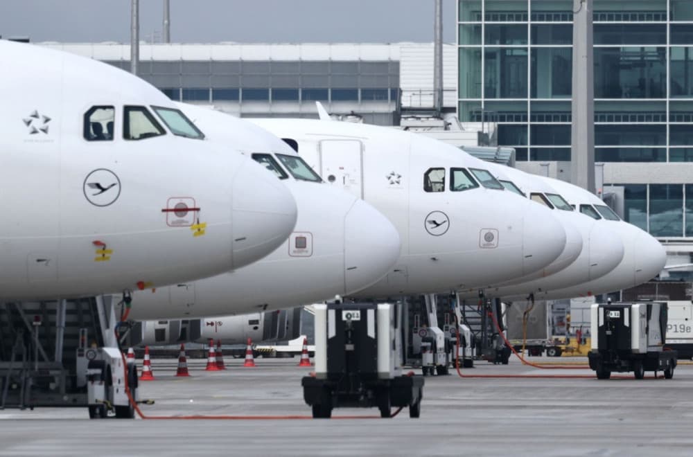 IATA: Godišnji profit avio-kompanija zbog skupog goriva prepolovljen