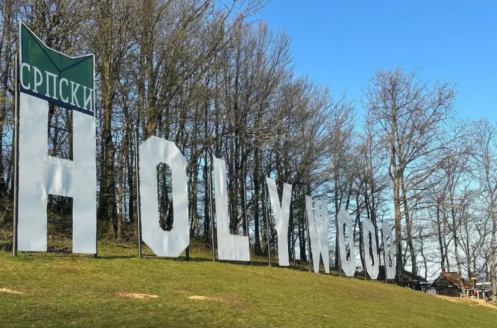Ovo je jedna od najpopularnijih prolećnih lokacija u Srbiji: Brojni animirani junaci u "srpskom Holivudu"