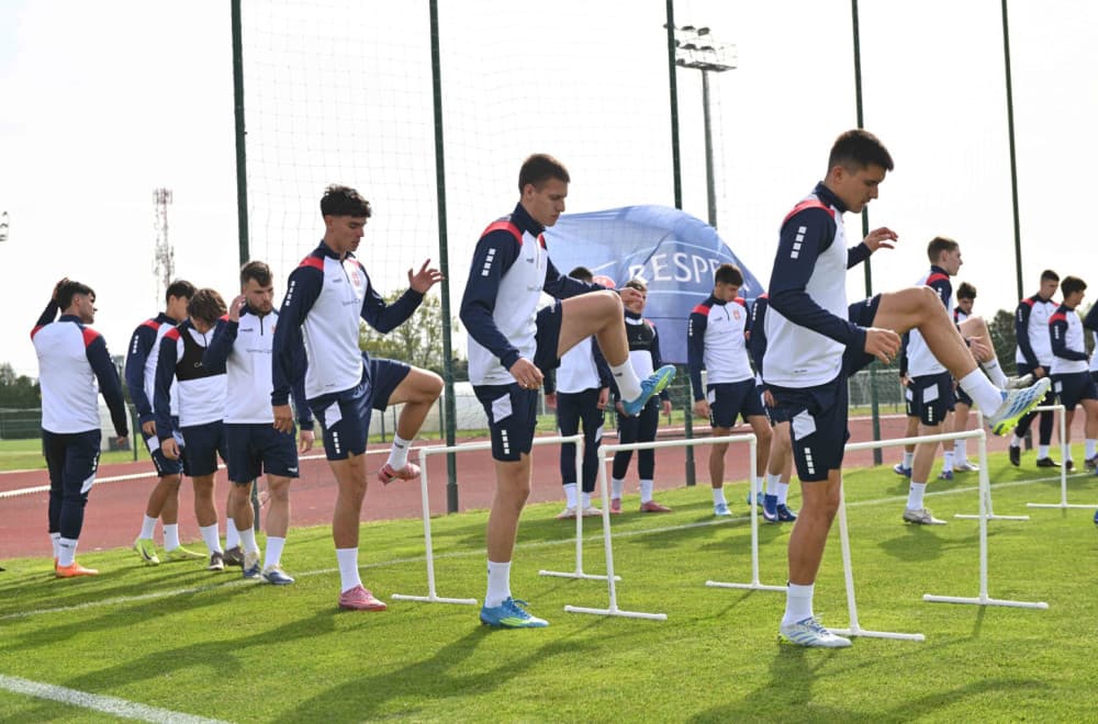 Šta je Paunovićev plan? Ponovo trenirao sa superligaškim igračima FOTO