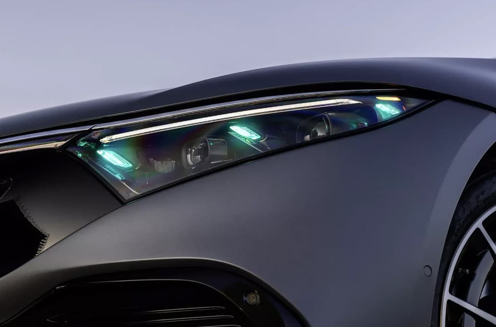 Nova signalizacija na automobilima menja pravila vožnje: Evo šta znači tirkizno svetlo