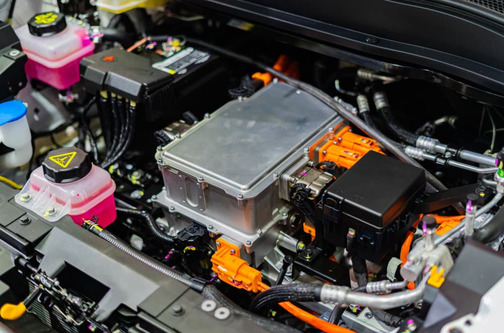 Da li sme da se pere motor električnog automobila?