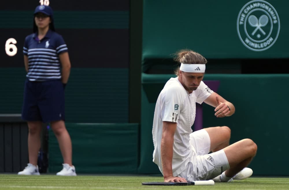 Zverev ispustio set, Menšik i Bublik se namučili