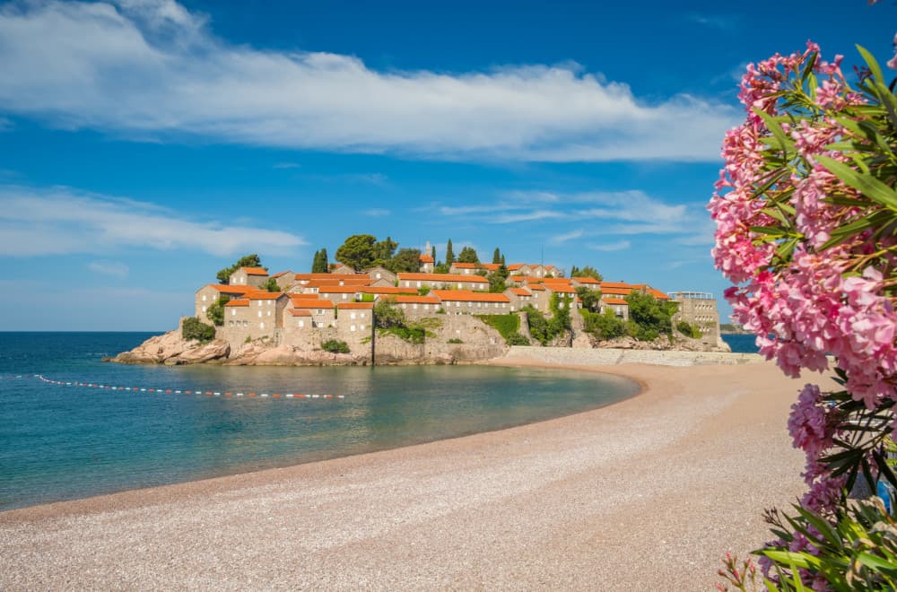 Ponovo možete na Sveti Stefan, ali postoji caka: Evo koliko košta ulazak na čuveno ostrvo