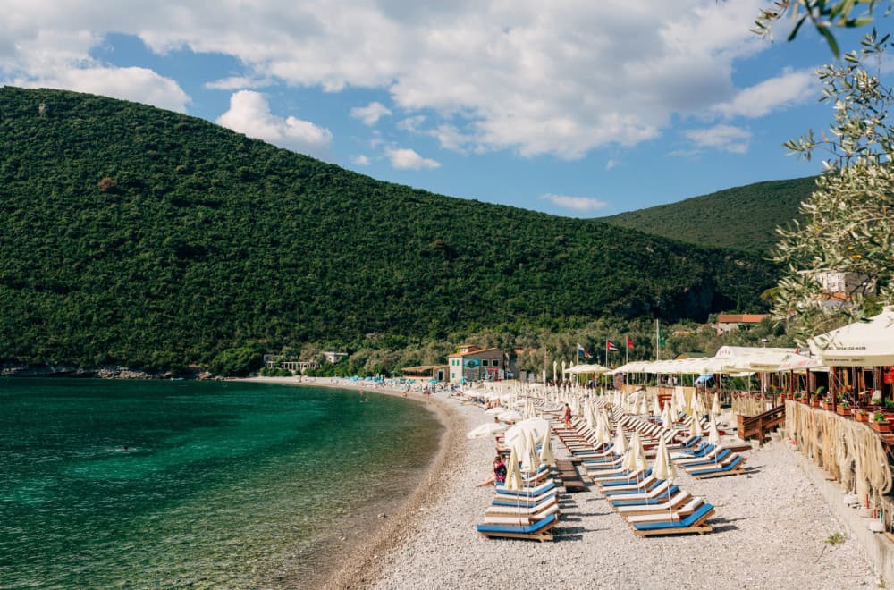 Skriveni dragulj crnogorskog primorja: Jedna od najlepših plaža sa netaknutom prirodom i tirkiznim morem  FOTO