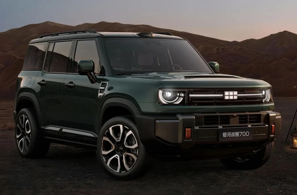 Geely predstavio monstruma sa 1.113 KS: Novi SUV želi da pomrsi račune Defenderu FOTO