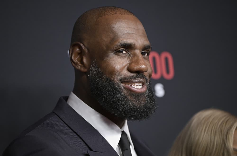 Lebron još nije odigrao ni minut, a već napravio haos u Filadelfiji