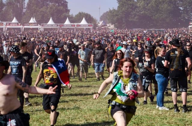 Počeo festival hevi metala u Vakenu
