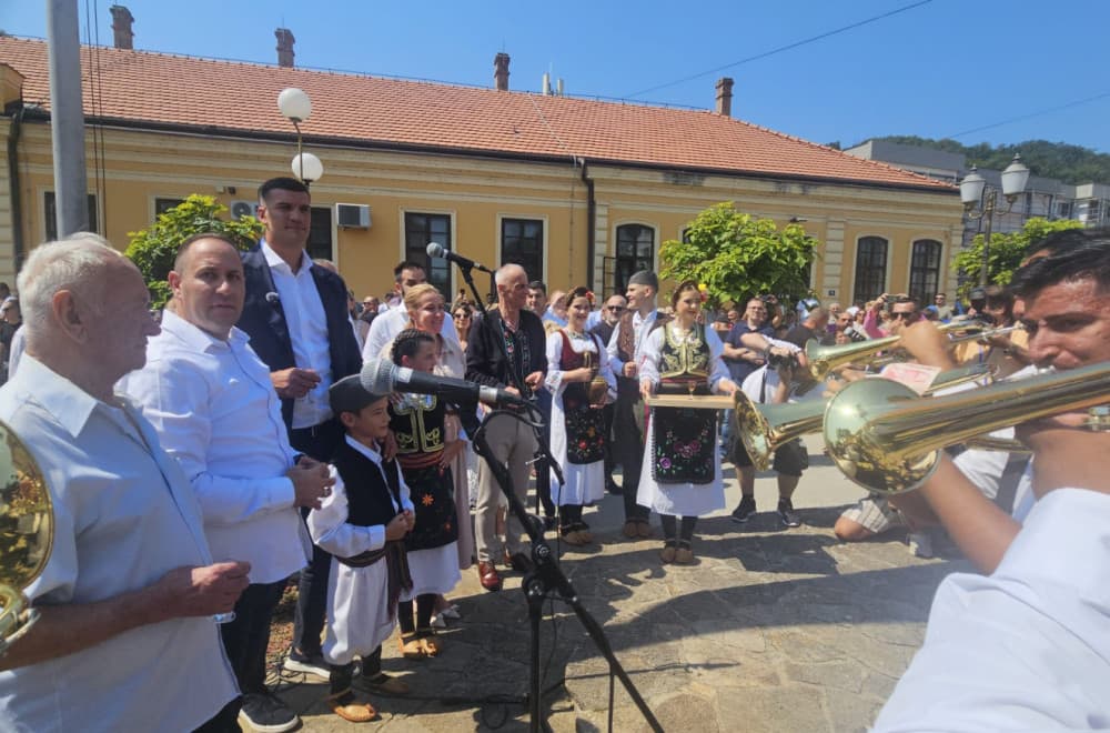 Guča je na nogama; Otvoren 65. Sabor trubača FOTO