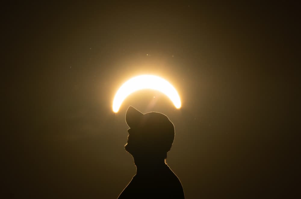Snimak koji obilazi planetu: Da li je ovo najbolji kadar tokom pomračenja Sunca? VIDEO