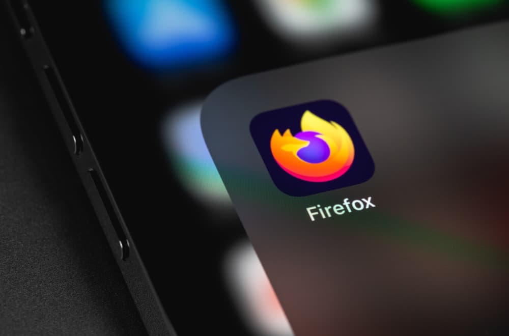 Firefox uvodi ugrađeni ad blocker na iPhone: Kraj za dosadne reklame?