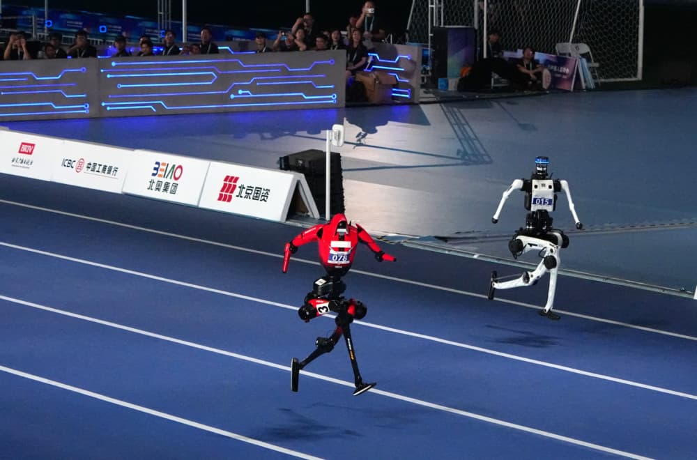 Kineski roboti oborili rekord Juseina Bolta: Trče 100m ispod 9,4 sekundi FOTO/VIDEO
