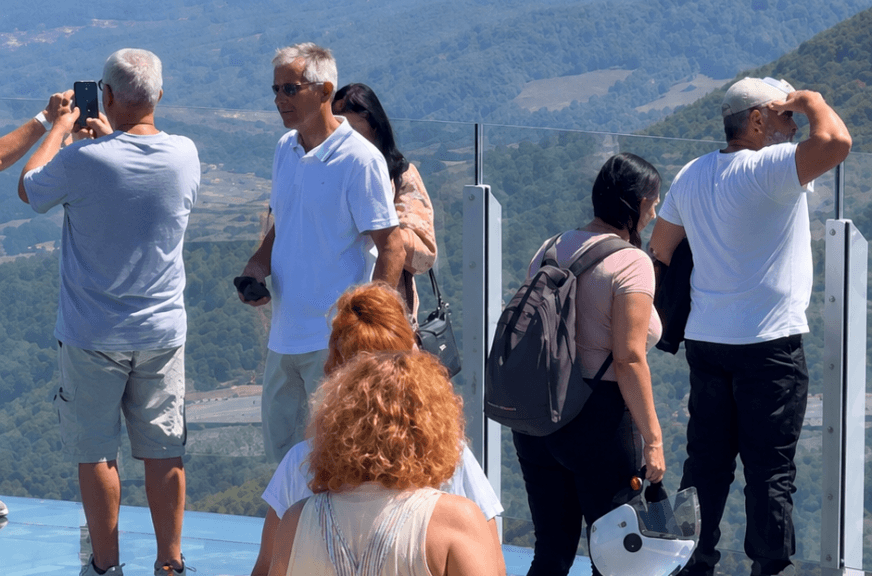 Vidikovac na Kablaru sve posećeniji: Glavna turistička atrakcija u Srbiji VIDEO