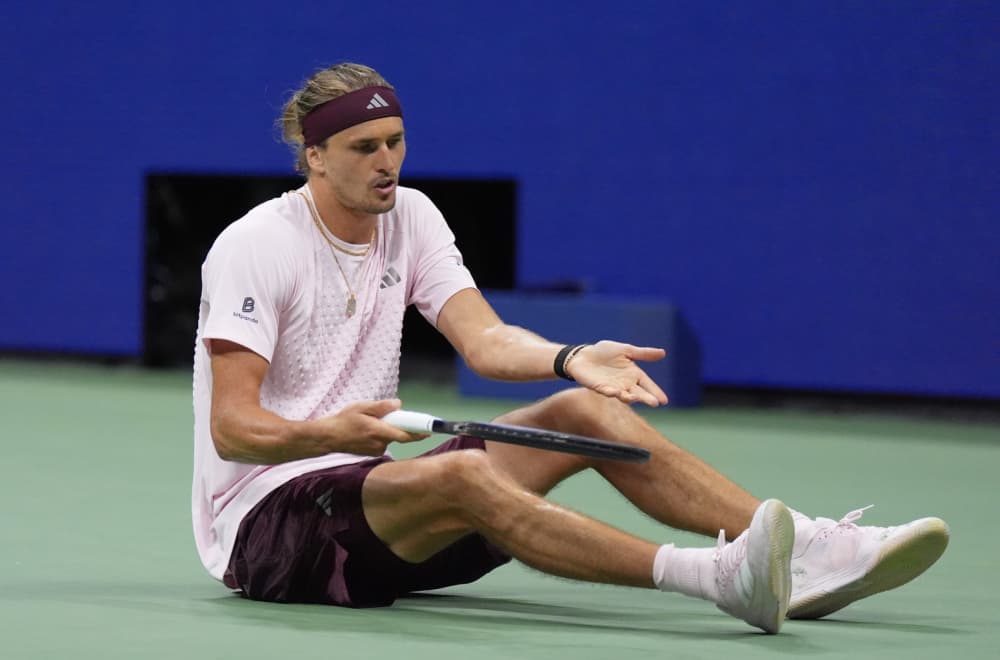 Zverev preživeo pet sati "pakla" i usred noći prošao dalje!