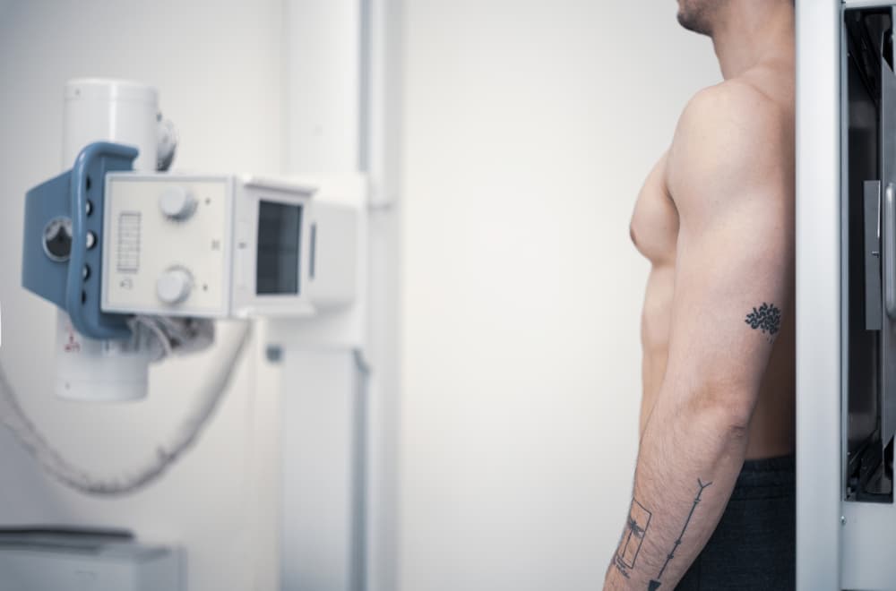 Šta se krije iza uvećanih grudi kod muškaraca? Lekar savetuje kada je pregled neophodan