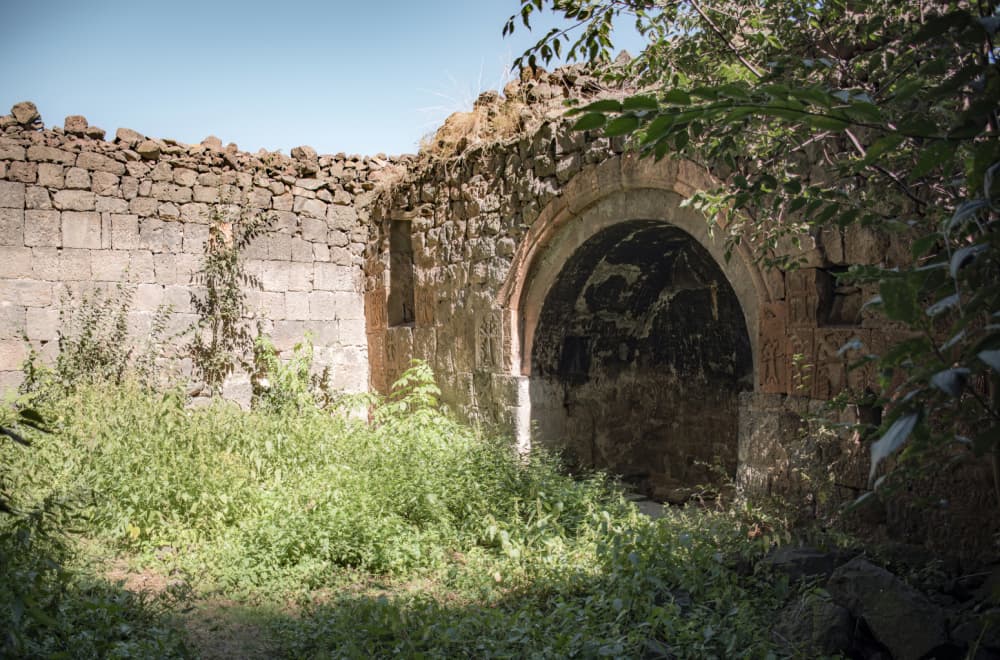 Senzacionalno otkriće ispod manastira: Sistem za grejanje iz srednjeg veka ostao skoro netaknut FOTO