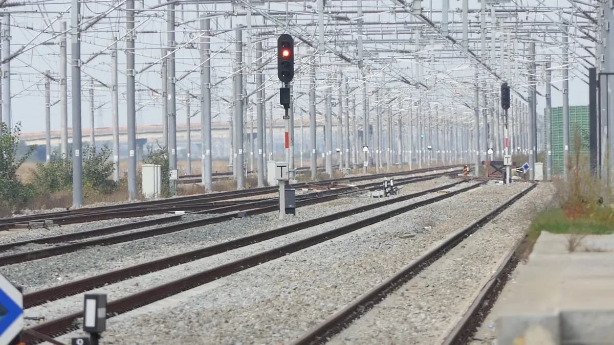 Sofronijević: U narednim godinama planirana izgradnja, modernizacija i rekonstrukcija 1.381 km pruga