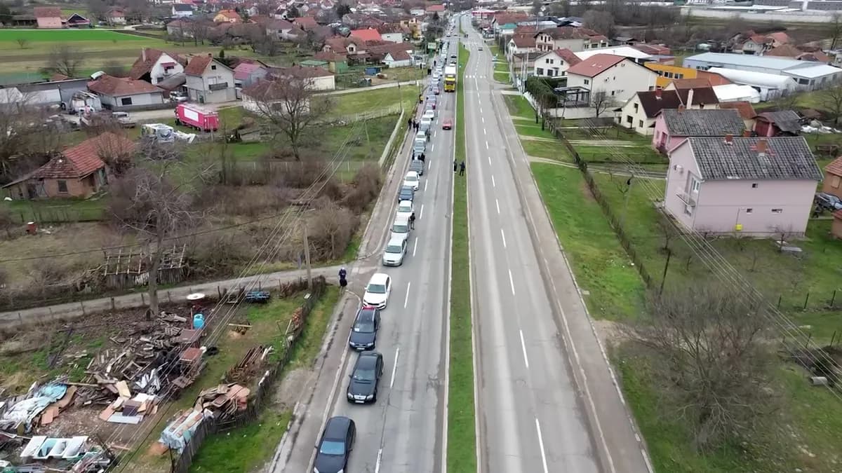 AMSS: Gužve na putevima zbog početka turističke sezone, bez čekanja na granicama