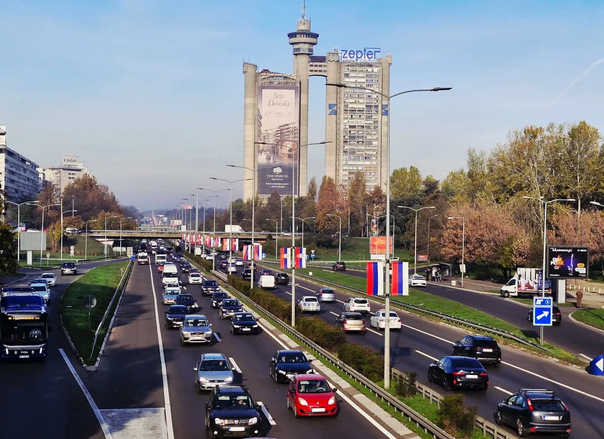 AMSS: Očekuje se pojačan saobraćaj na glavnim putnim pravcima