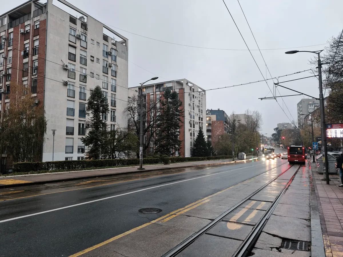 Posle kišovitog jutra, tokom dana smena sunca i oblaka, temperatura do 28 stepeni