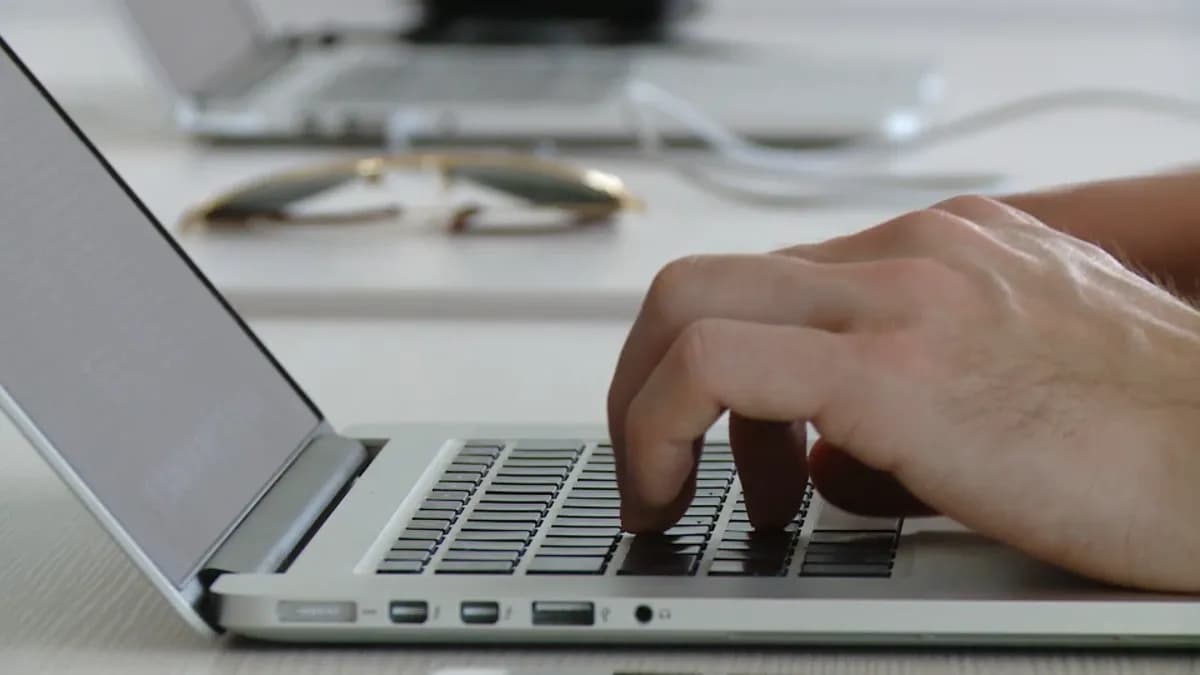 Kancelarija za IT: Završena obuka 1.500 državnih službenika za upotrebu Microsoft alata AI