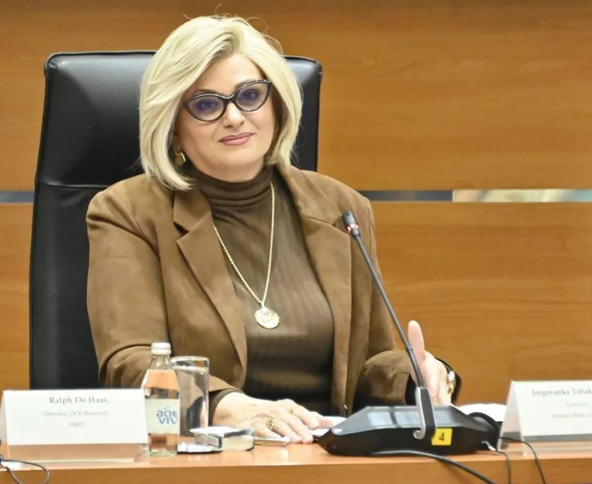 Central bank chief says gold reserves at 6.4 bln Euro