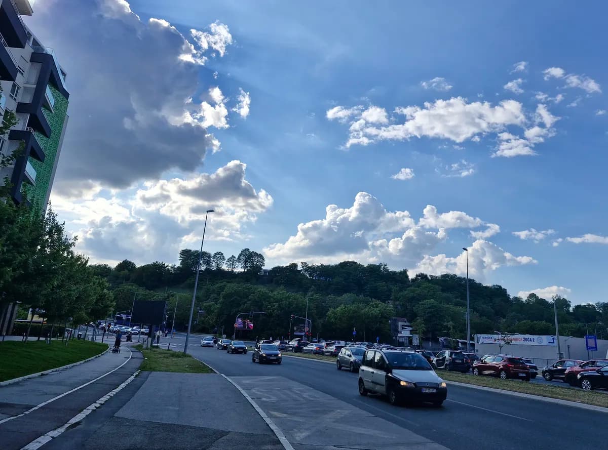 Na severu zemlje danas sunčano, u ostalim delovima promenljivo: Kakav nas vikend očekuje
