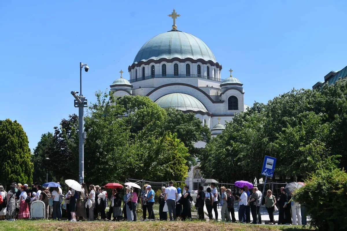 SPC: Više od 576.000 vernika poklonilo se pojasu Presvete Bogorodice u Beogradu